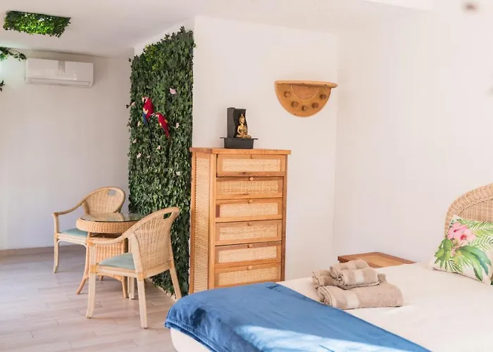 Valencia Bed & Breakfasts 
