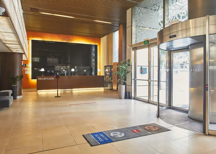 Valencia Hotels for Romantic Getaway near Central Market of Valencia
