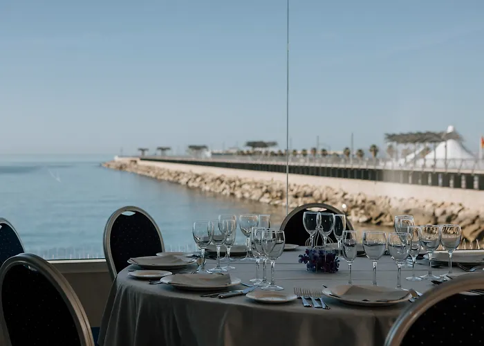 Alicante Hotels for Romantic Getaway near Archaeological Museum of Alicante