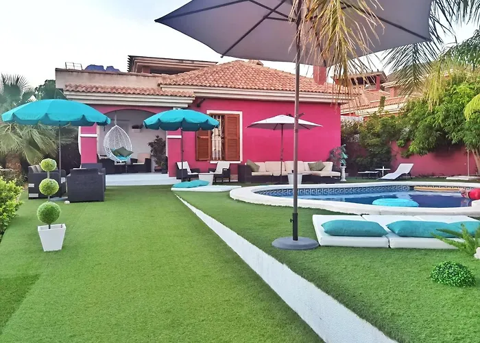 Villa 25 Pax Jacuzzi 12 Pax 10 Min To Benidorm Party Area with Pool