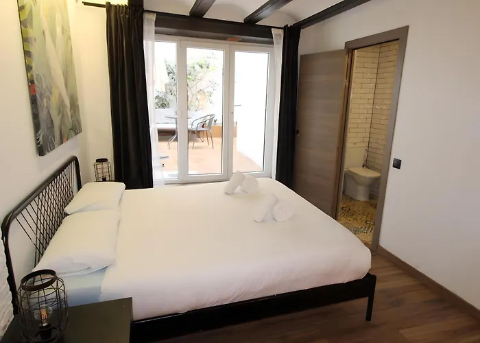 Increible Apartamento Con Terraza Al Lado De Torres De Quart Valencia